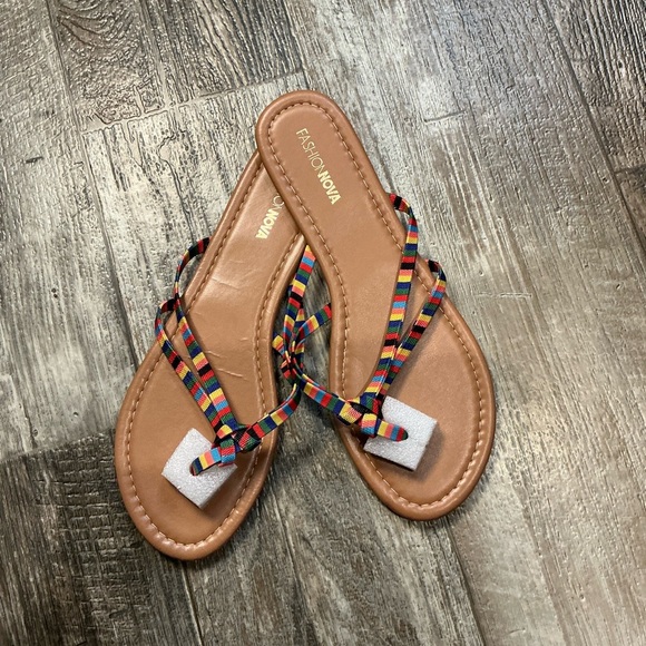 Fashion Nova Vibrant Strappy Sandals Size 10 - Picture 6 of 9